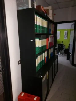 2#8670 Arredo da ufficio ed attrezzature