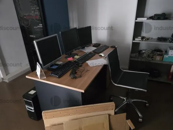 9#10268 Arredo d'ufficio