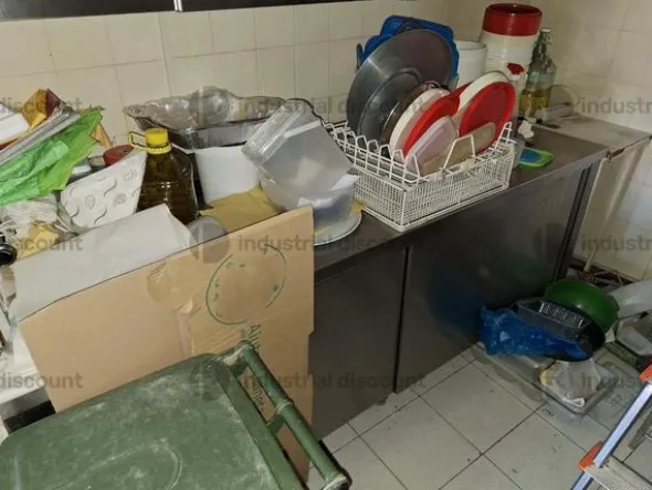 2#10168 Arredo e attrezzatura ristorante