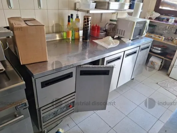 2#10168 Arredo e attrezzatura ristorante