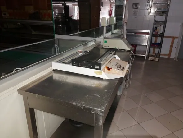 12#7897 Arredo e attrezzature da supermercato