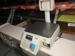 12#7897 Arredo e attrezzature da supermercato
