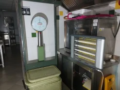12#7897 Arredo e attrezzature da supermercato