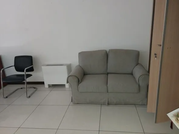25#7897 Arredo e attrezzature ufficio