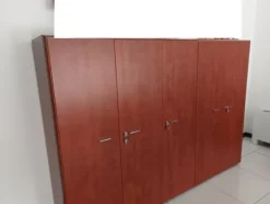 25#7897 Arredo e attrezzature ufficio