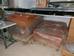 1#9714 Arredo smontato macchine elettroniche PC