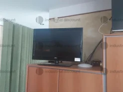 96#8613 Arredo uffici e macchine elettroniche