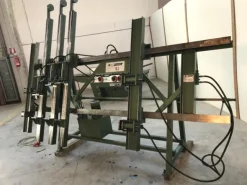 AR747 - Strettoio italpresse