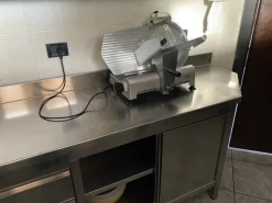 ATTREZZATURA BAR TAVOLA CALDA
