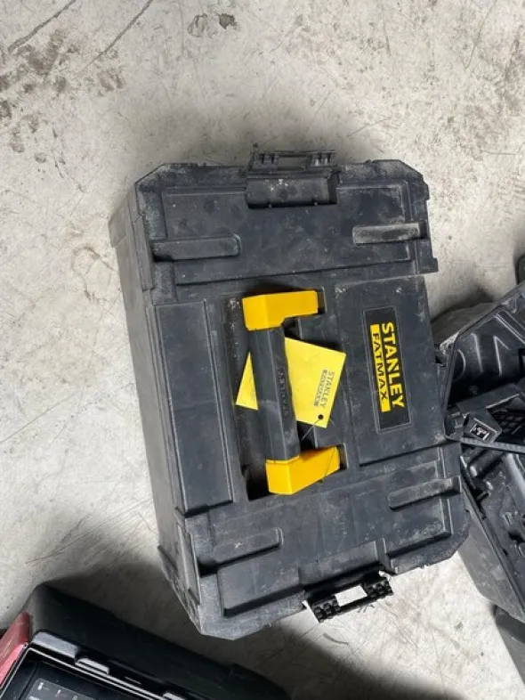 4#8098 Attrezzatura da cantiere edile