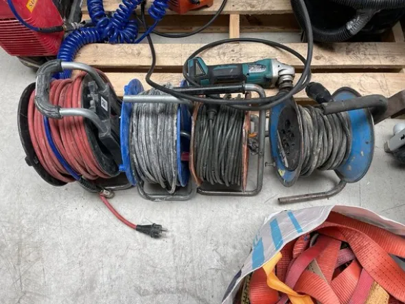 4#8098 Attrezzatura da cantiere edile