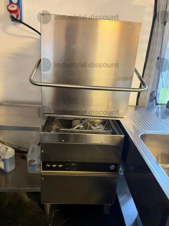 2#9447 Attrezzatura da cucina professionale