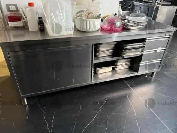 2#9447 Attrezzatura da cucina professionale