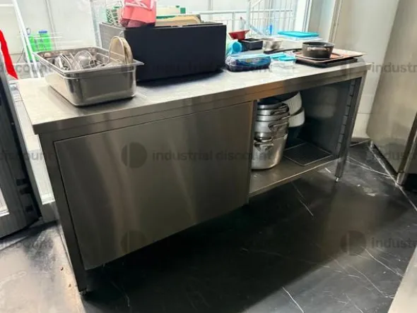 2#9447 Attrezzatura da cucina professionale