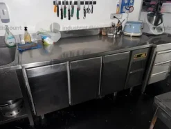 2#9447 Attrezzatura da cucina professionale