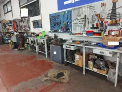 1#6762 Attrezzatura da officina e ufficio