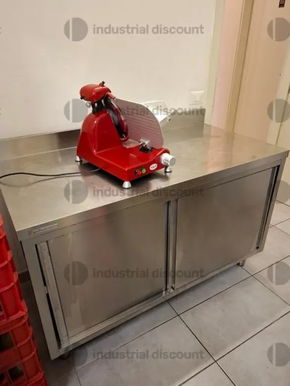 1#9937 Attrezzatura e arredi per bar