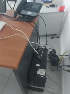 1#8353 Attrezzatura edile e mobili da ufficio