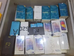 1#8661 Attrezzatura elettronica e arredamento negozio