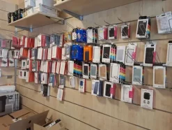 1#8661 Attrezzatura elettronica e arredamento negozio