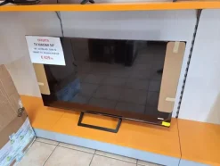 1#8661 Attrezzatura elettronica e arredamento negozio