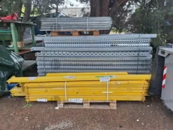 11#10261 Attrezzatura elettronica, meccanica, scaffalature