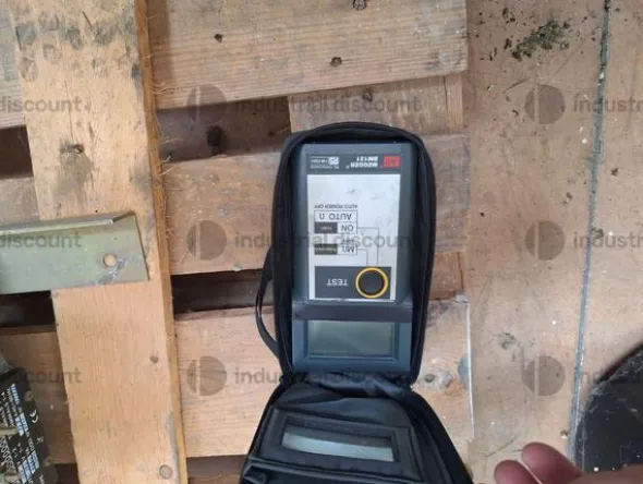 11#10261 Attrezzatura elettronica, meccanica, scaffalature