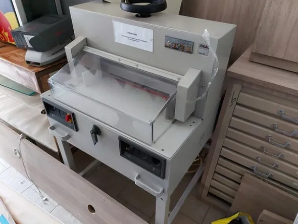 1#6000 Attrezzatura e materiale per copisteria