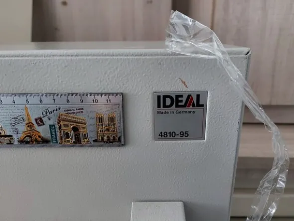 1#6000 Attrezzatura e materiale per copisteria