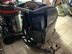 1#6983 Attrezzatura e prodotti per pulizie professionali