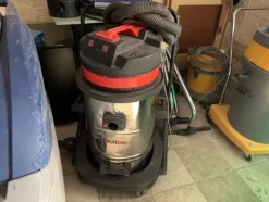 1#6983 Attrezzatura e prodotti per pulizie professionali