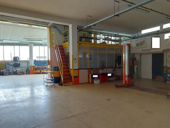 1#8209 Attrezzatura officina meccanica e autovettura Fiat Stilo