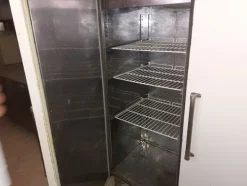 19#8270 Attrezzatura per bar e pasticceria