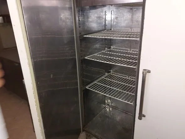 19#8270 Attrezzatura per bar e pasticceria