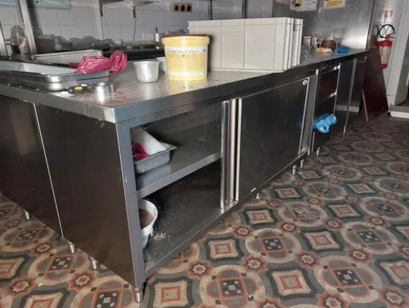 4#8037 Attrezzatura per cucina