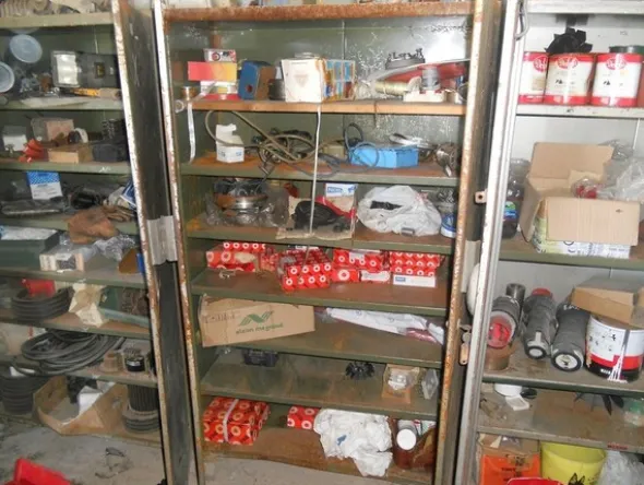 16#7053 Attrezzatura per officina meccanica