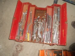 16#7053 Attrezzatura per officina meccanica