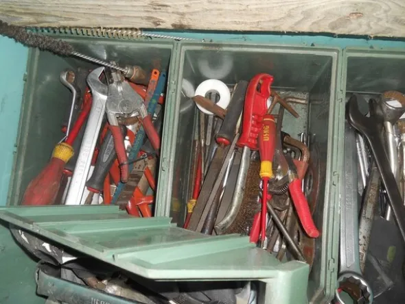 16#7053 Attrezzatura per officina meccanica