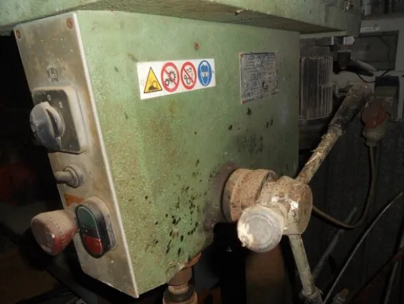 16#7053 Attrezzatura per officina meccanica