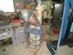 16#7053 Attrezzatura per officina meccanica
