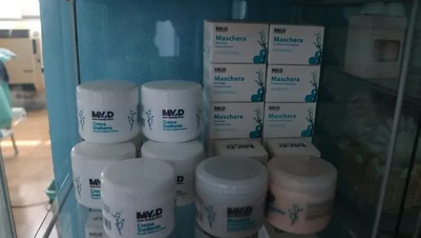 1#4943 Attrezzature centro estetico