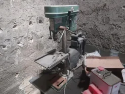 7#10133 Attrezzature da cantiere