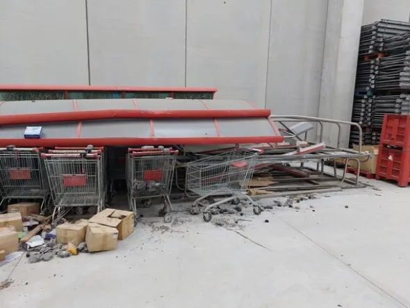 11#7714 Attrezzature da supermercato