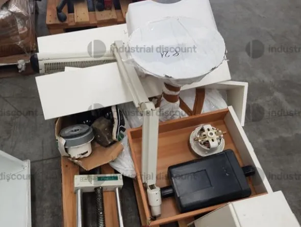 4#9624 Attrezzature e arredi e materiale studio dentistico