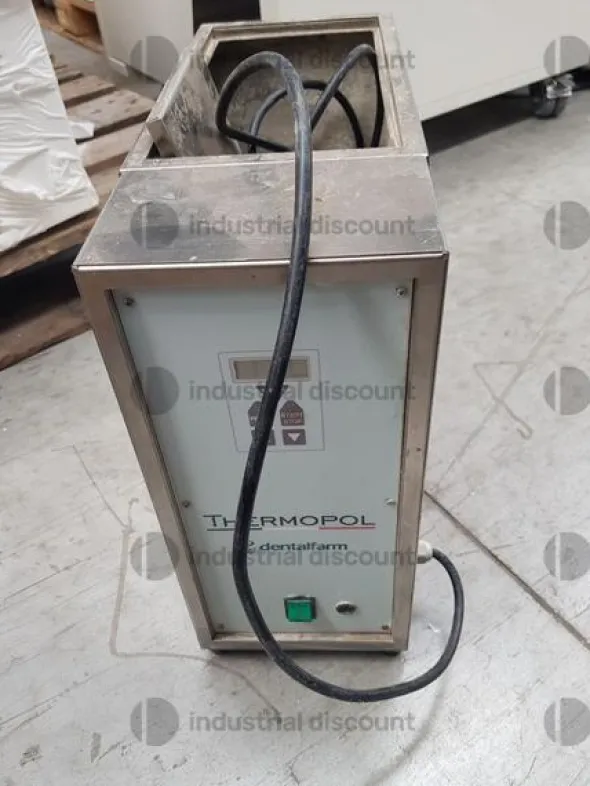 4#9624 Attrezzature e arredi e materiale studio dentistico