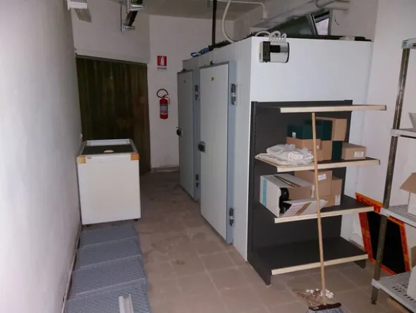 1#8172 Attrezzature ed arredo per ristorazione