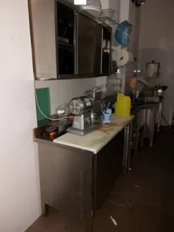 1#8172 Attrezzature ed arredo per ristorazione