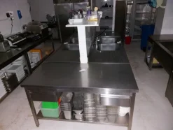 1#8172 Attrezzature ed arredo per ristorazione