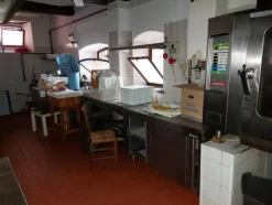 1#8228 Attrezzature ed arredo per ristorazione