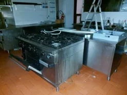 1#8228 Attrezzature ed arredo per ristorazione